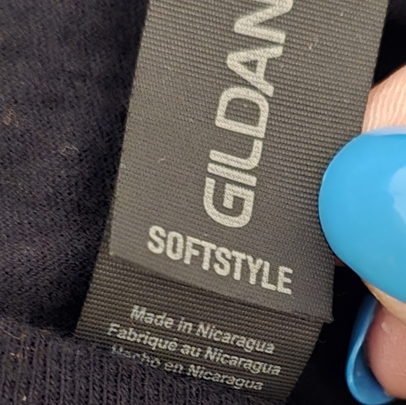 Gildan Softstyle 100% Cotton Christmas Graphic Tee “Get Sassy With Santa” Large - Picture 4 of 8